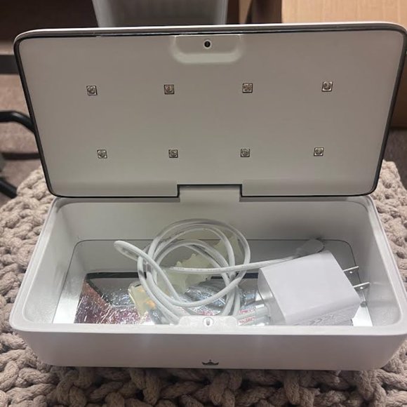 Bella Lash UV Light Sterilizer - Picture 4 of 4